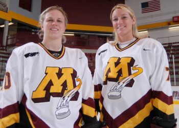 Former Minnesota women’s hockey standouts Darwitz, Wendell-Pohl elected to Hockey Hall of Fame class of 2024 – College Hockey